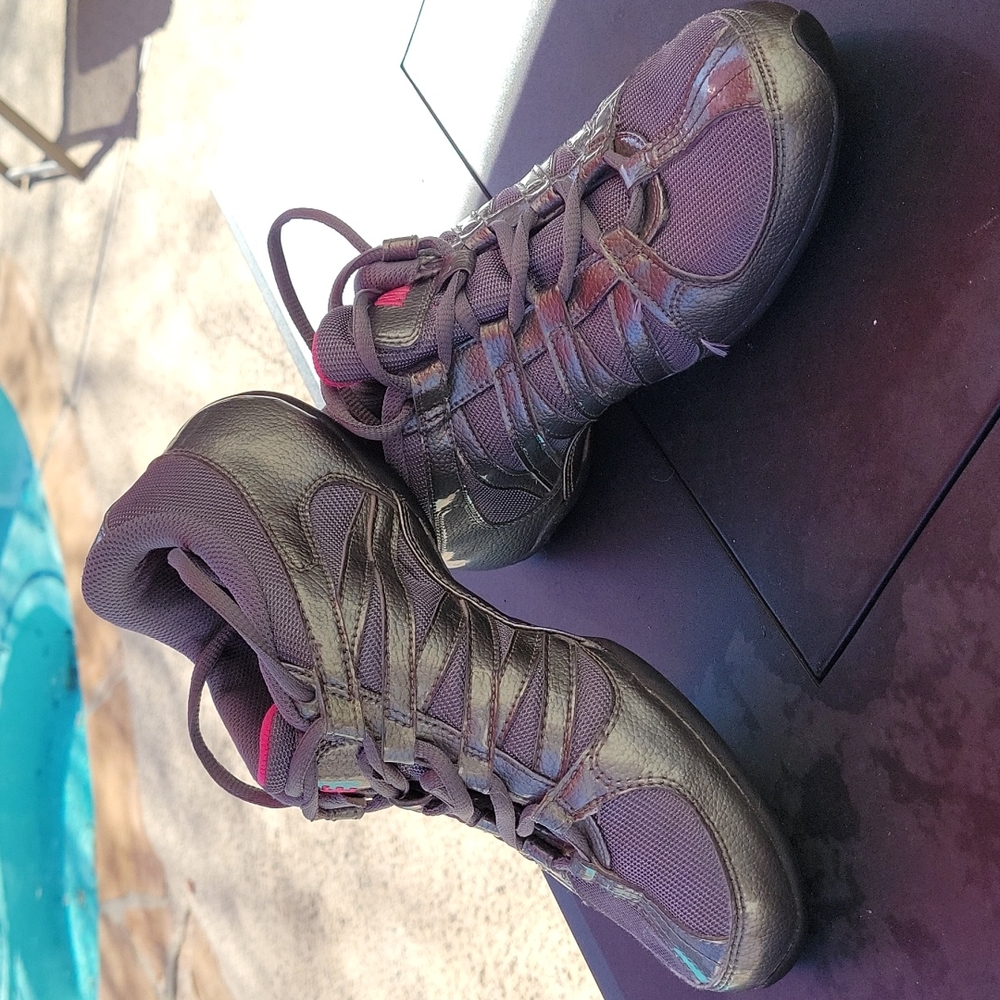 Nike 7 Sneakers
